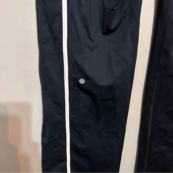 Lululemon black track pants size large - Picture 4 of 10